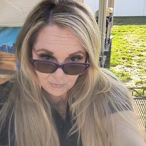 Meet your Posher, Tina